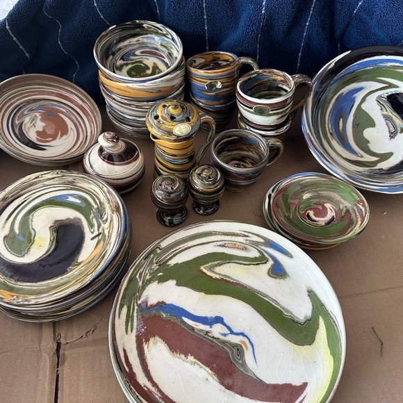 VINTAGE DESERT SANDS POTTERY 36 pieces - Picture 1 of 13